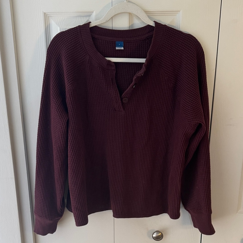 Old Navy Women's Burgundy Sweater - Crew Neck